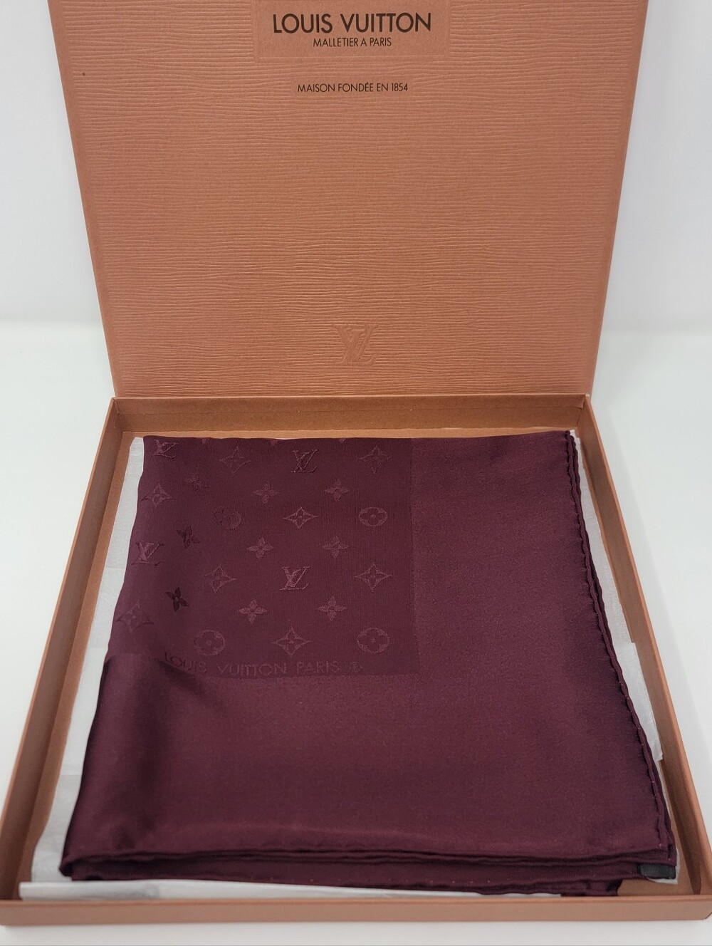 LOUIS VUITTON Monogram Prints 100% Pure Silk Scarf - Picture 2 of 8